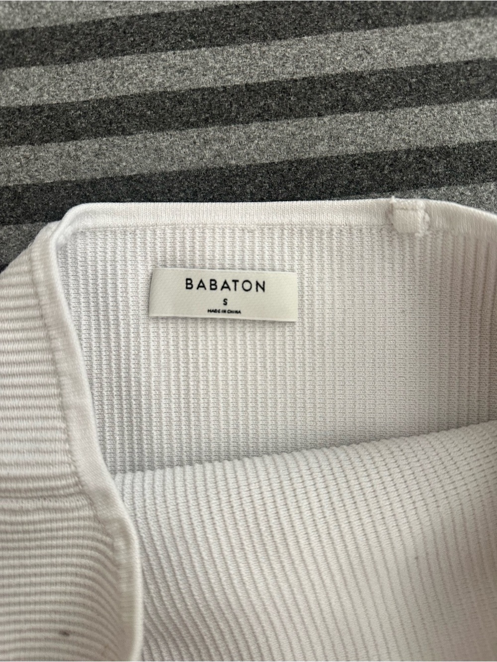 aritzia babaton sculpt knit cami top - Picture 2 of 2